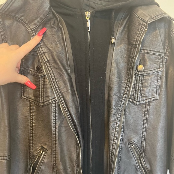 Men's Black Leather Jacket - Picture 2 of 5